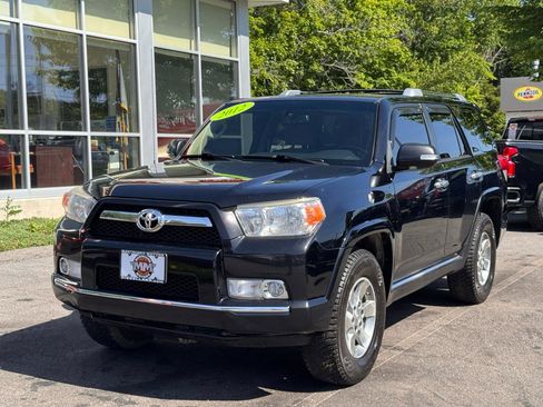 Used 2012 Toyota 4Runner SR5 w/ Convenience Pkg AWD/4WD image 2