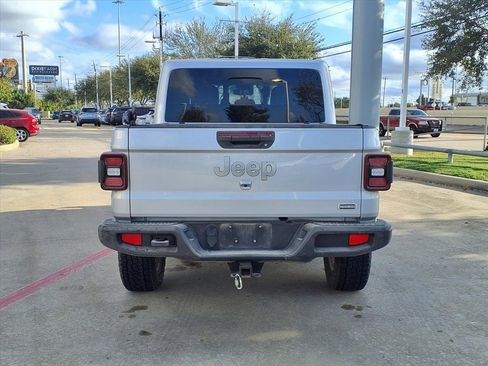 Used 2022 Jeep Gladiator Overland w/ Popular Equipment Package image 24