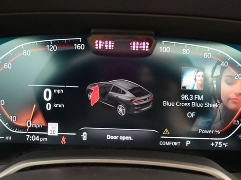 Used 2023 BMW X6 xDrive40i AWD/4WD image 12