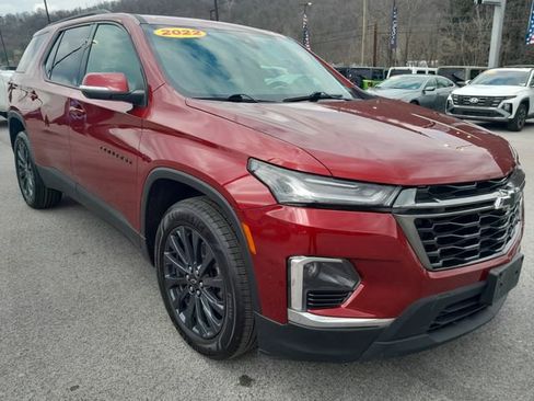 Used 2022 Chevrolet Traverse RS AWD/4WD image 3