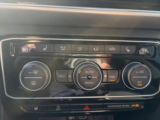 Used 2019 Volkswagen Atlas SEL R-Line AWD/4WD image 19