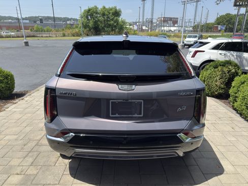 Used 2025 Cadillac Optiq Luxury 1 AWD/4WD image 6