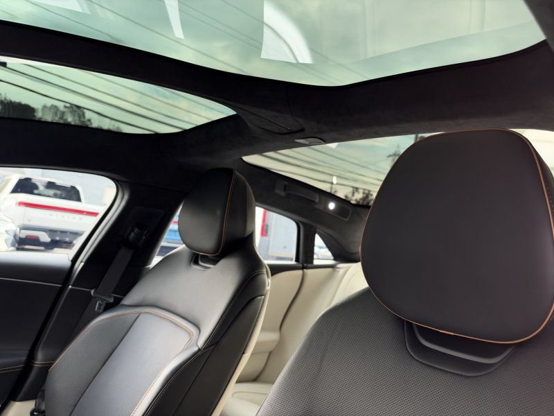 Used 2024 Lucid Air Touring AWD/4WD image 19