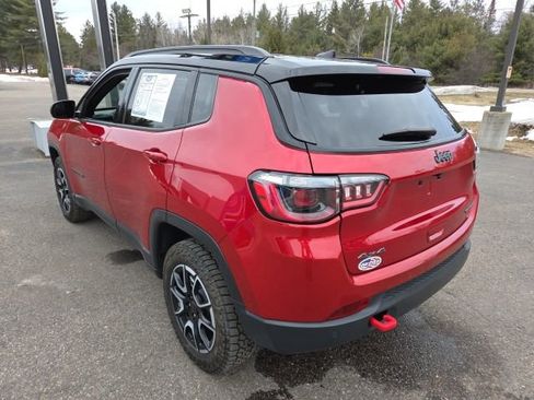Used 2025 Jeep Compass Trailhawk image 21