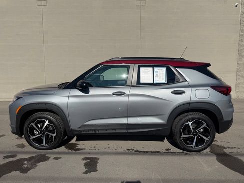 Used 2023 Chevrolet TrailBlazer RS w/ Sun and Liftgate Package AWD/4WD image 2