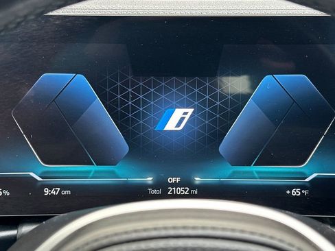 Used 2023 BMW i4 eDrive40 w/ M Sport Package image 29