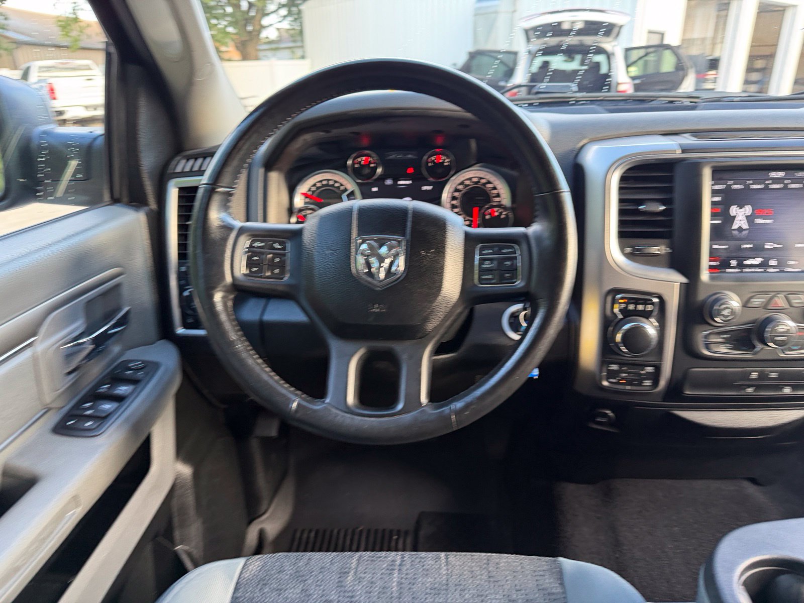 Used 2019 RAM 1500 Big Horn AWD/4WD image 14