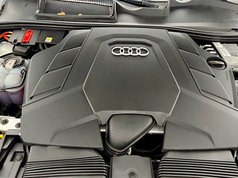 Used 2022 Audi Q8 Premium Plus w/ Premium Plus Package image 28