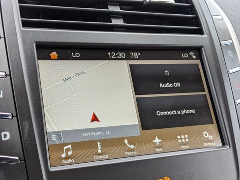 Used 2017 Lincoln MKC Reserve FWD image 34