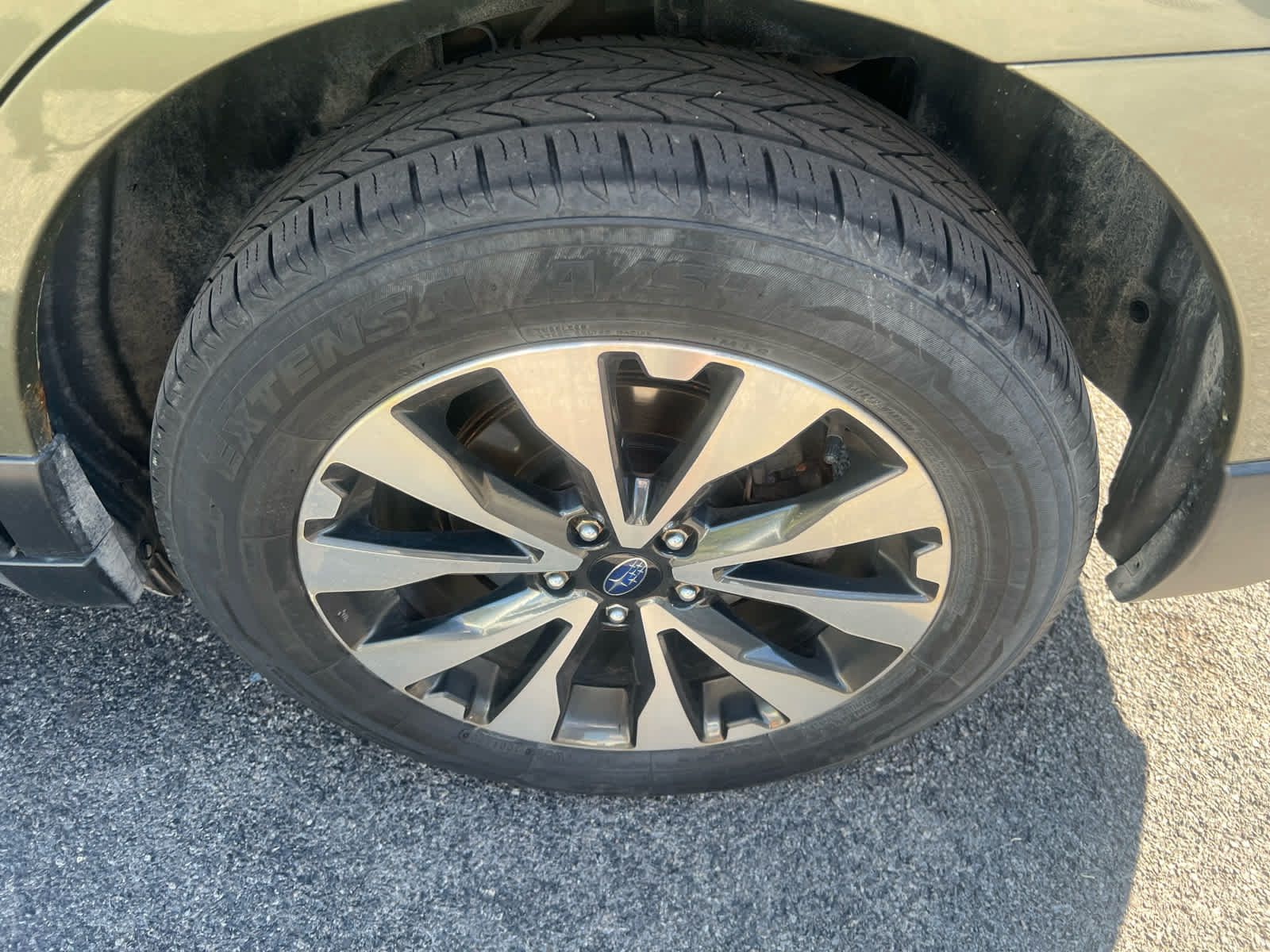 Used 2017 Subaru Outback 3.6R Limited AWD/4WD image 4