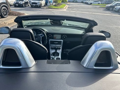 Used 2013 Mercedes-Benz SLK 250 image 18