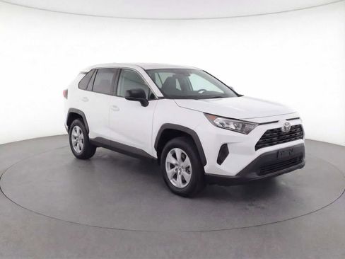 Used 2025 Toyota RAV4 LE image 4