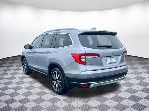 Used 2020 Honda Pilot Touring image 3