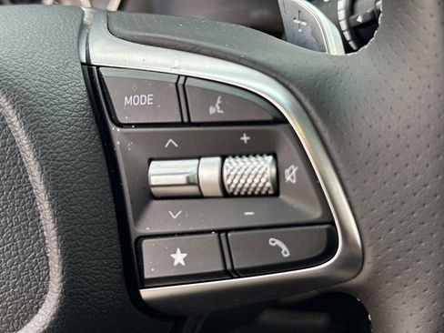 Used 2026 Genesis G70 2.5T RWD image 19