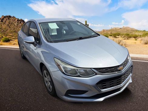 Used 2017 Chevrolet Cruze LS FWD image 1