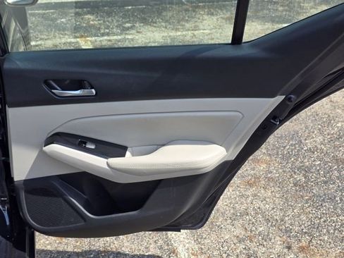 Used 2021 Nissan Altima 2.5 SV FWD image 15