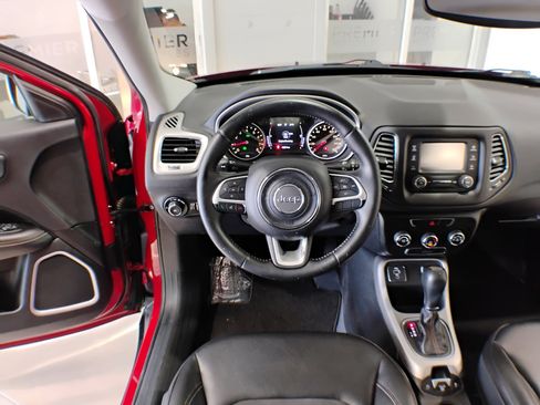 Used 2018 Jeep Compass Latitude image 76