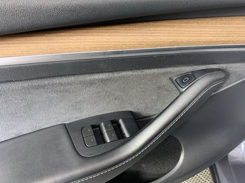 Used 2023 Tesla Model Y Long Range AWD/4WD image 14