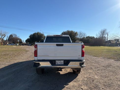 Used 2023 Chevrolet Silverado 2500 LT w/ Convenience Package image 8