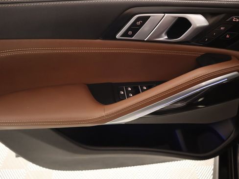 Used 2026 BMW X6 xDrive40i w/ Executive Package image 17