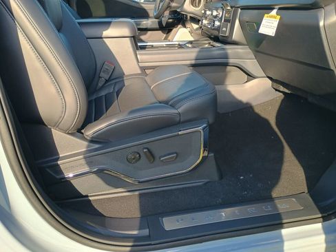 New 2026 Ford F250 Platinum image 21