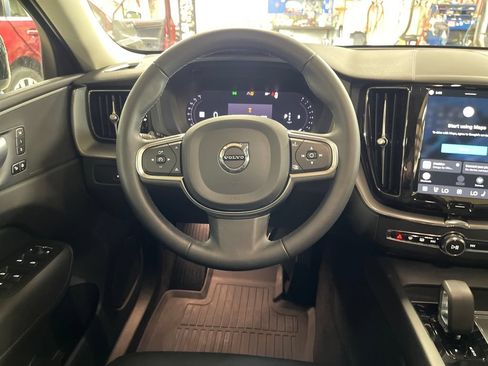 Certified 2024 Volvo XC60 B5 Core w/ Climate Package AWD/4WD image 17