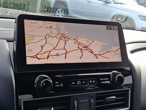 Used 2024 INFINITI QX80 Sensory w/ Cargo Package image 18