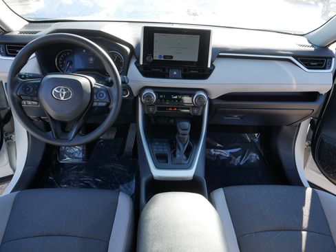 Used 2023 Toyota RAV4 XLE AWD/4WD image 21