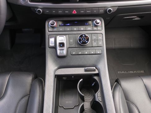 Used 2023 Hyundai Palisade Limited AWD/4WD image 15