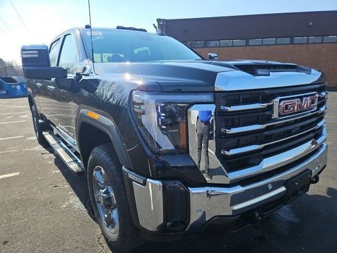 New 2026 GMC Sierra 2500 SLT w/ SLT Premium Package AWD/4WD image 7