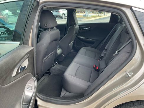 Used 2022 Chevrolet Malibu LS image 18