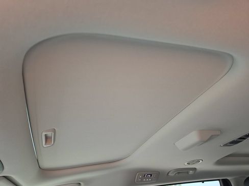 New 2027 Kia Carnival SX FWD image 24
