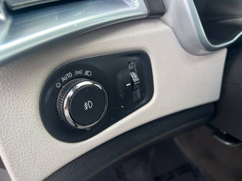 Used 2015 Cadillac SRX Performance w/ Driver Awareness Package FWD image 22