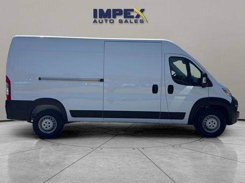 Used 2026 RAM ProMaster 2500 w/ Convenience Group FWD image 7