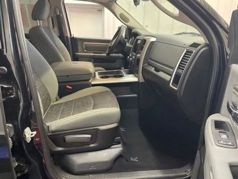 Used 2019 RAM 1500 Classic SLT w/ Black Appearance Group AWD/4WD image 17