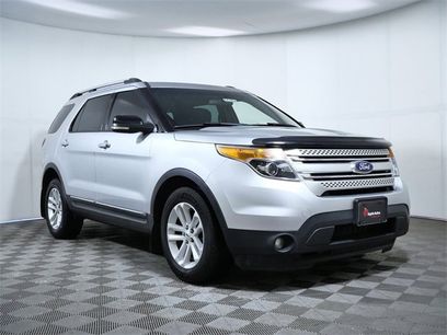 Used 2013 Ford Explorer XLT w/ Class III Trailer Tow Pkg