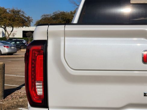 Used 2021 GMC Sierra 3500 Denali w/ Denali Ultimate Package image 15