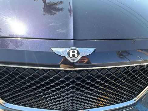 Used 2019 Bentley Bentayga AWD/4WD image 25