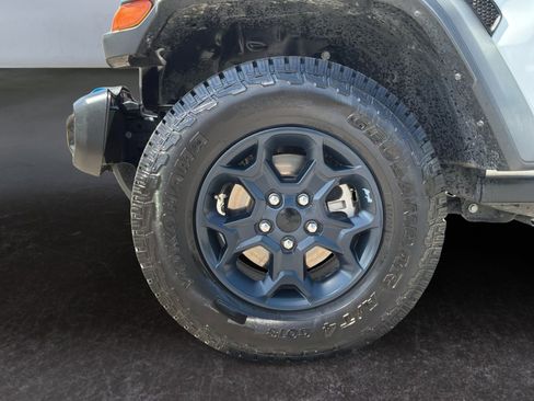 Used 2023 Jeep Wrangler Unlimited AWD/4WD image 9