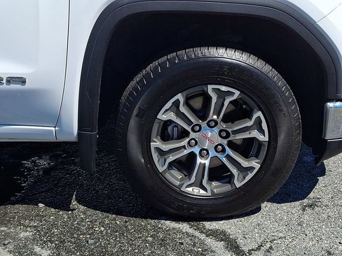 Certified 2024 GMC Sierra 1500 SLT AWD/4WD image 8