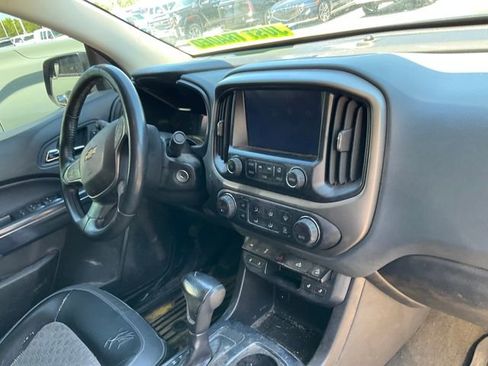 Used 2015 Chevrolet Colorado Z71 AWD/4WD image 11