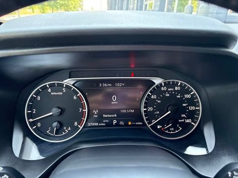 Used 2025 Nissan Rogue SV AWD/4WD image 8