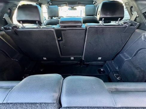 Used 2016 Land Rover Discovery Sport HSE image 13