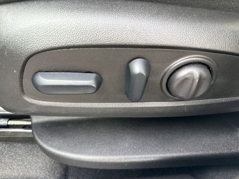 Certified 2024 Chevrolet Equinox LT image 14