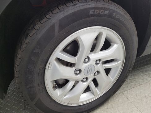Used 2021 Hyundai Venue SE FWD image 31