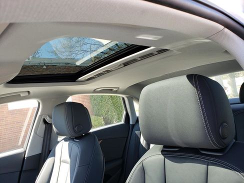 Used 2023 Audi A4 2.0T Premium w/ Convenience Package image 10