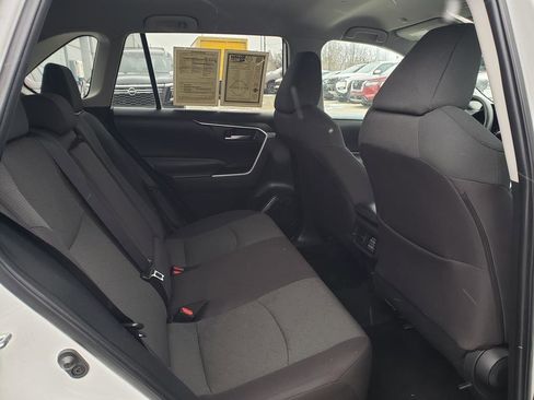 Used 2023 Toyota RAV4 XLE image 23