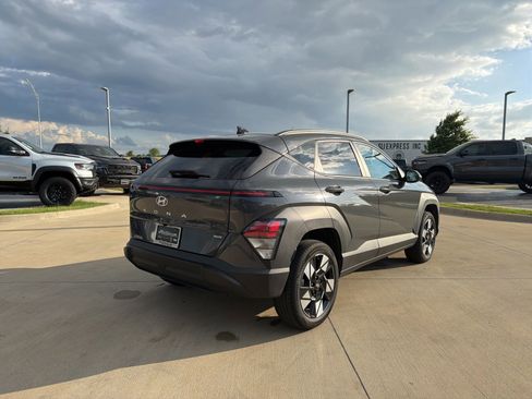 Used 2024 Hyundai Kona SEL AWD/4WD image 6