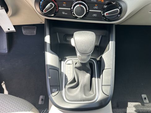 New 2025 Kia Soul LX w/ LX Technology Package image 20