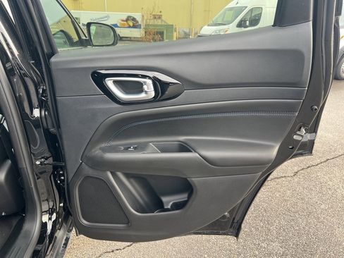 New 2026 Jeep Compass Limited image 12